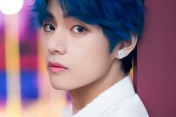 v of BTS — subject of BaZi Four Pillars chart analysis